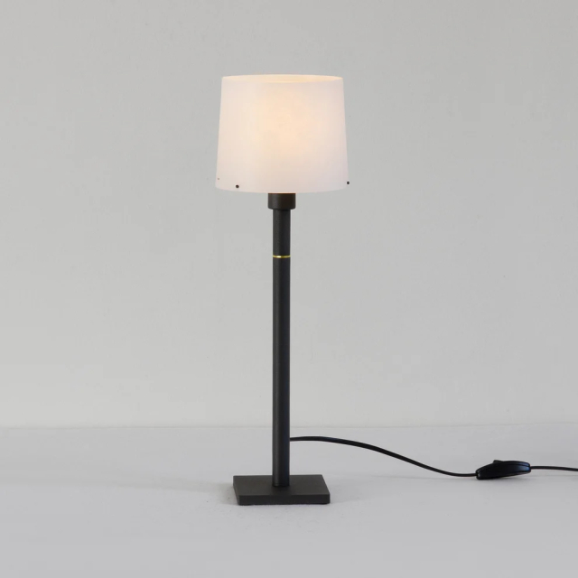 Z 822-1413 Bordslampa