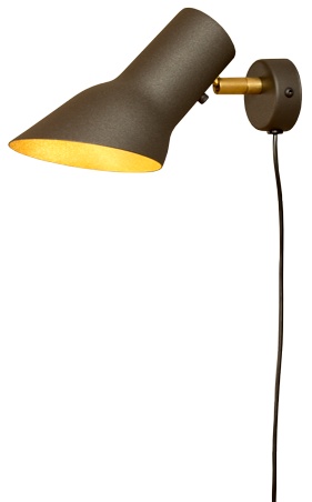 Q10   Vägglampa
