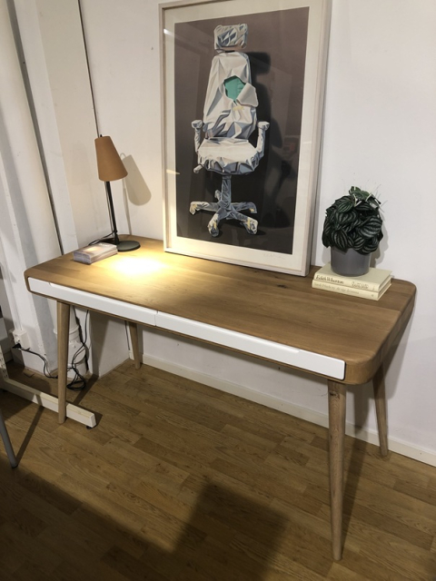 Ena skrivbord