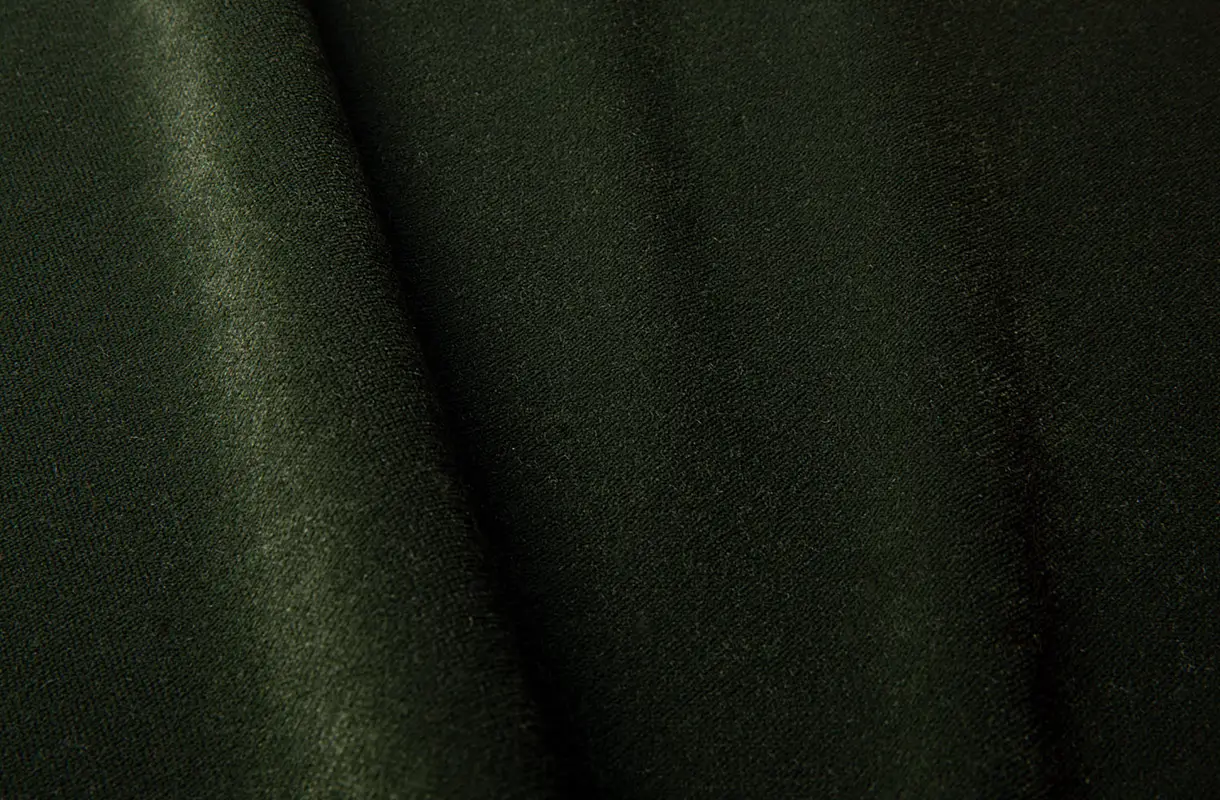 Tyg pg3 Classic Velvet 27 deep green