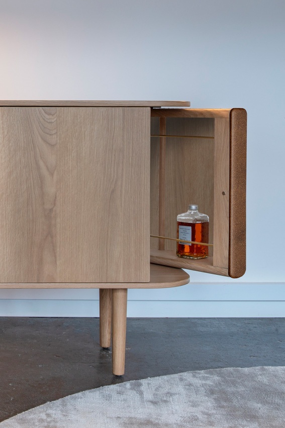 Treasures 2-dörrar Dark Oak - Hazelnut